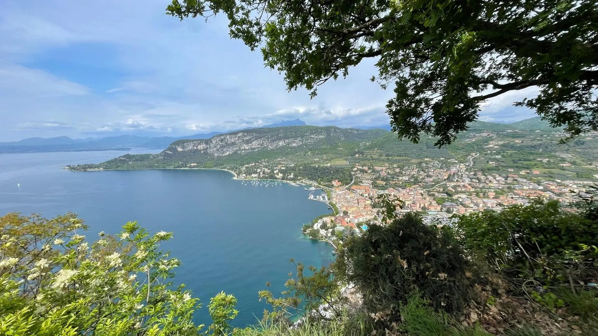 Capitan Libeccio Holidays - La Prua Garda  Italy